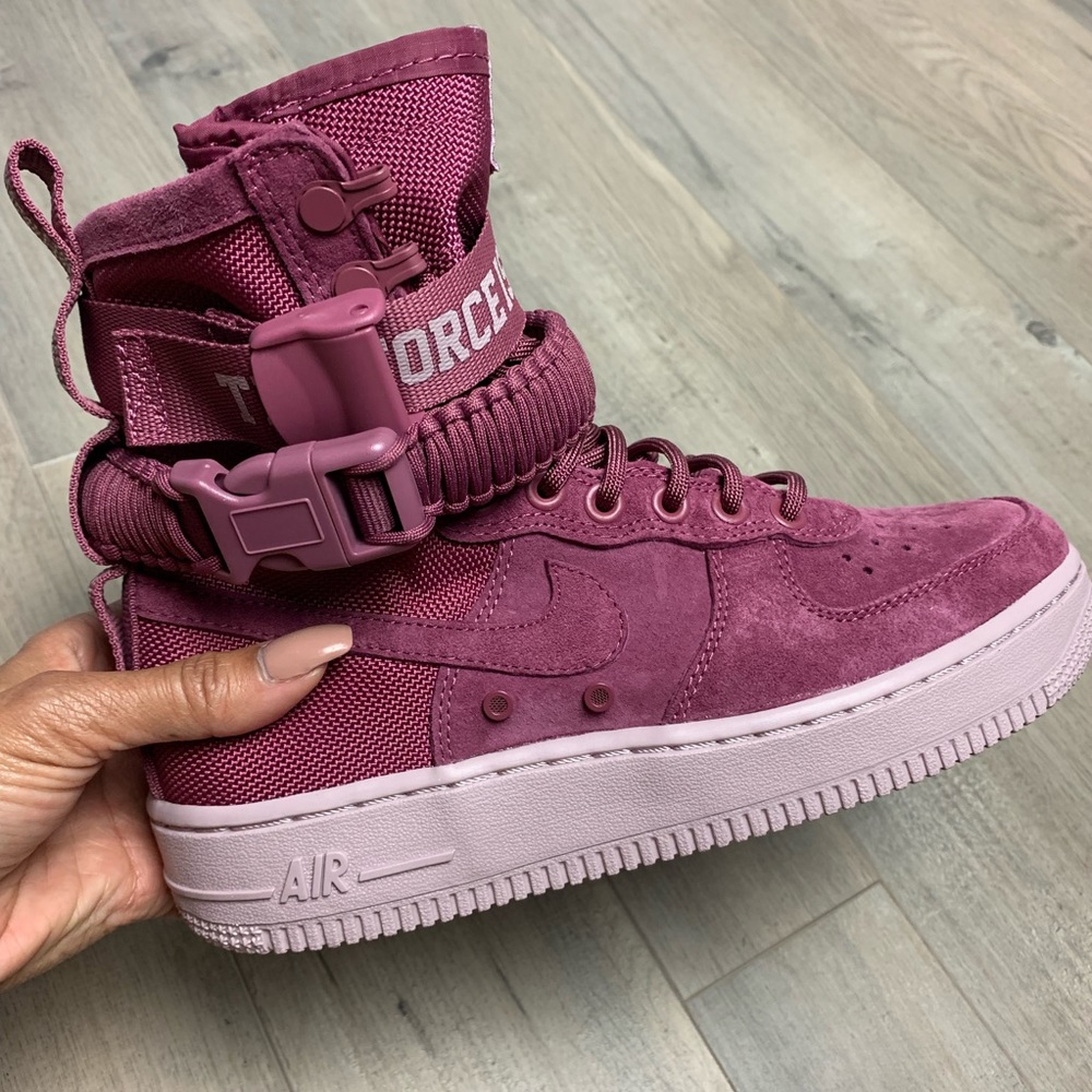 Nike Air SF AF1 Sneakers NWOT US S-7 Mauve